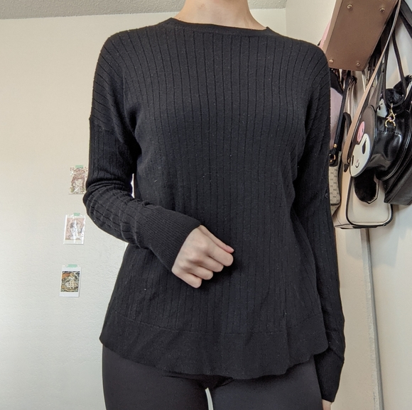 Uniqlo Ribbed Long Sleeve Bundle of 2 - Picture 2 of 2